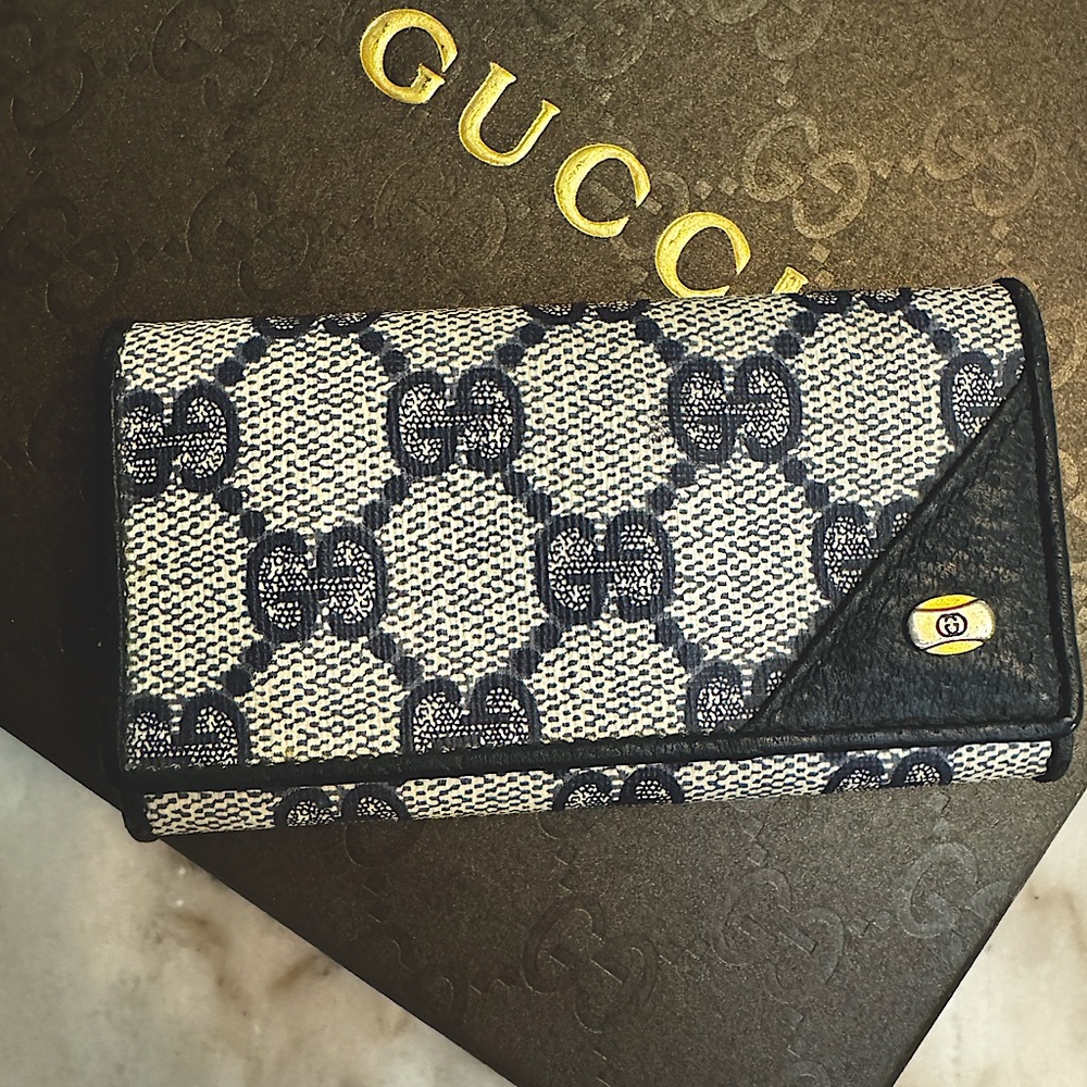 Vintage Monogram Gucci Key Holder (missing key attachment)